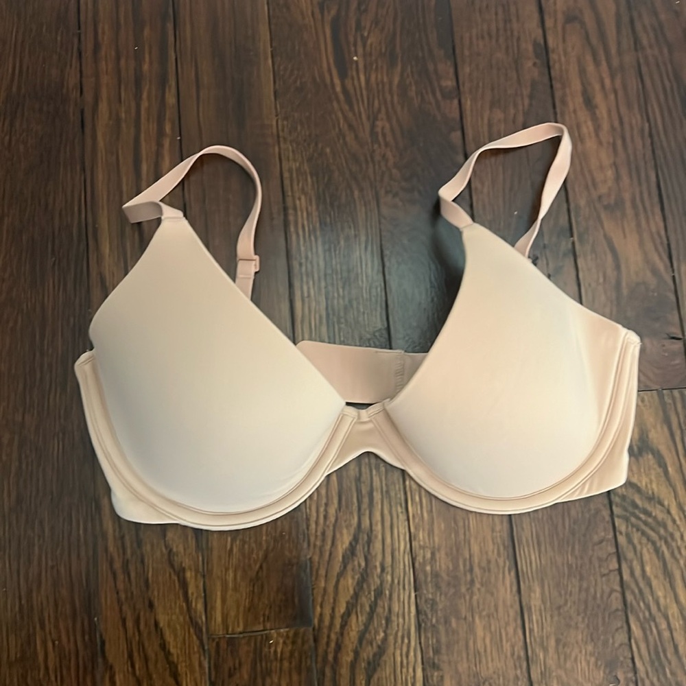 Skims 34 D Bra
